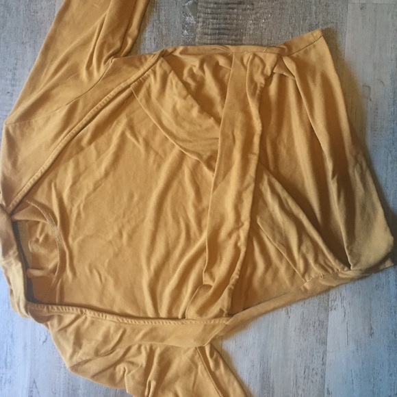 Mock Neck Fashion Nova Top - Picture 2 of 3